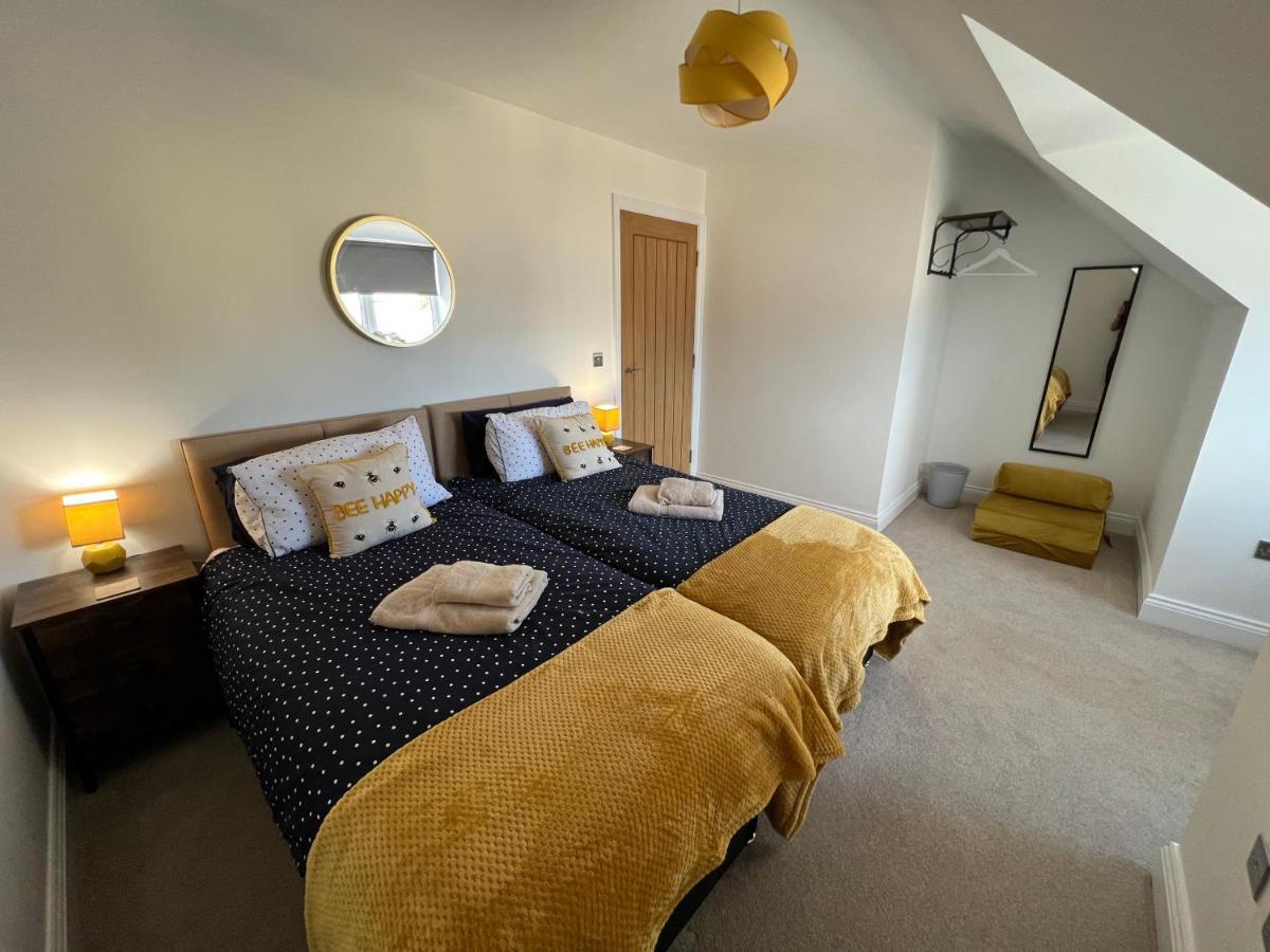 Dairy Cottage Уитби Экстерьер фото